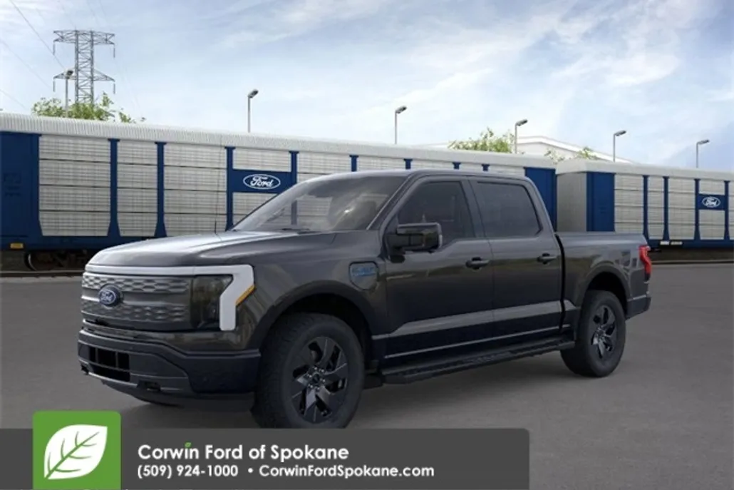 2025 Ford F-150 Lightning Lariat photo 1
