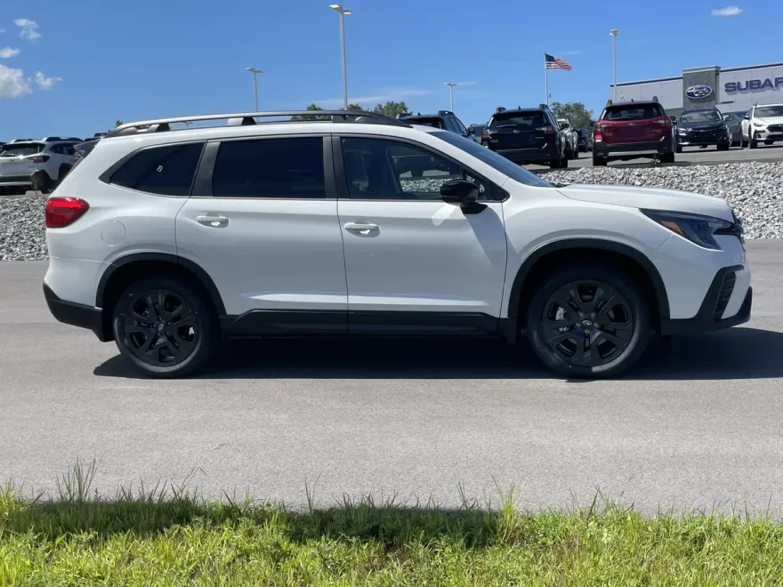 2025 Subaru Ascent Premium photo 1