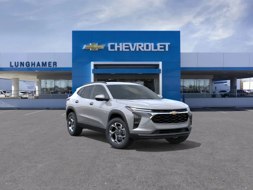 2025 Chevrolet Trax LT photo 1