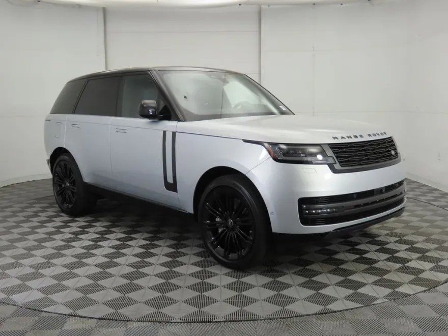 2025 Land Rover Range Rover SE photo 1