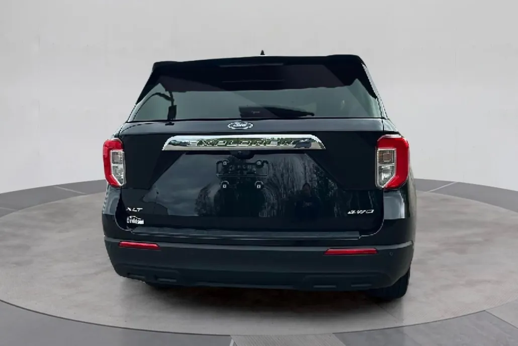 2022 Ford Explorer XLT photo 1