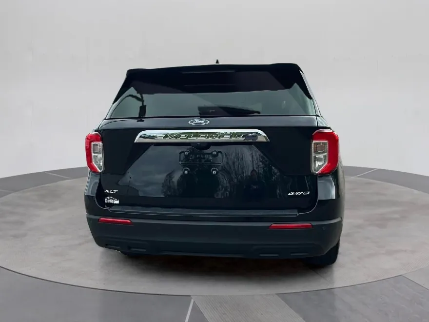 2022 Ford Explorer XLT photo 1