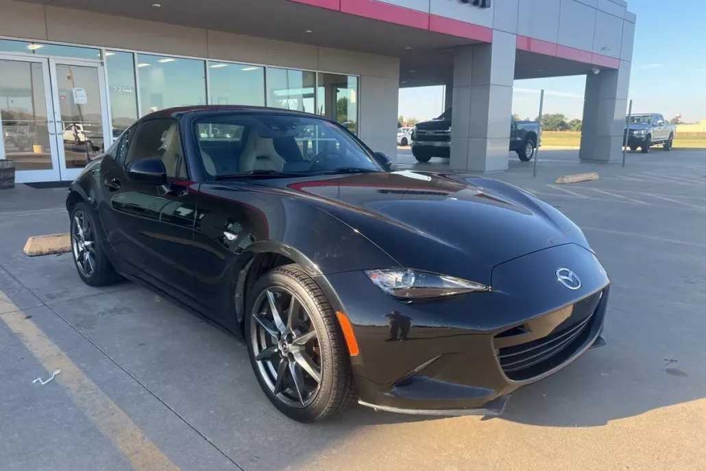 2017 Mazda MX-5 Miata RF Miata Grand Touring photo 1