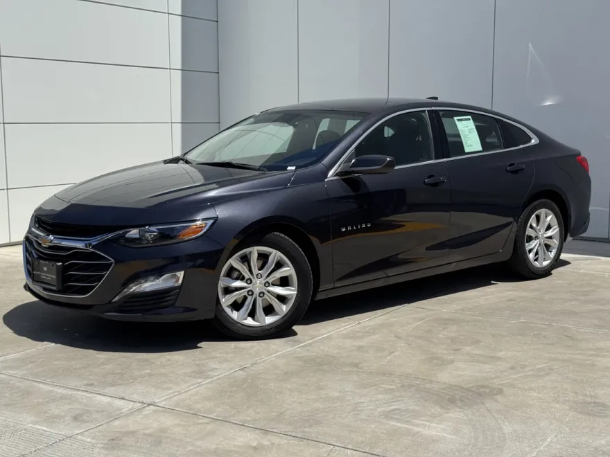 2023 Chevrolet Malibu 1LT photo 1