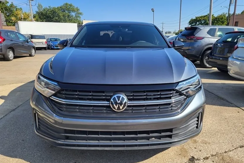 2023 Volkswagen Jetta Sport photo 1