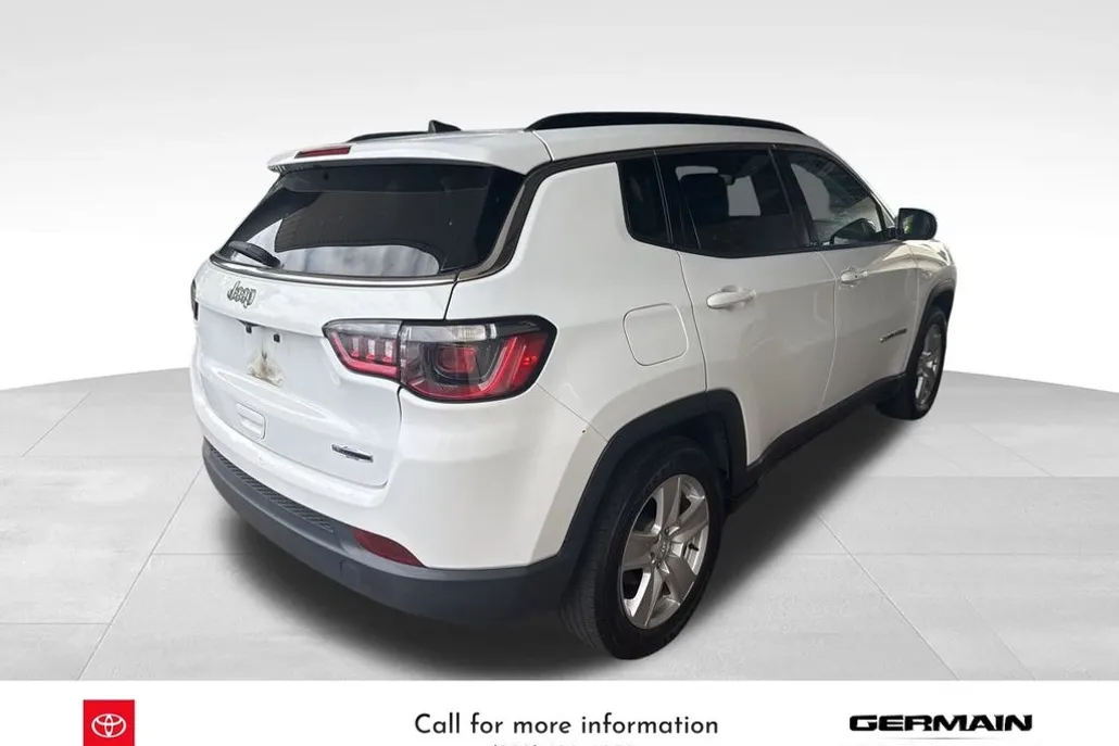 2022 Jeep Compass Latitude photo 1