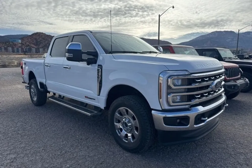 2024 Ford F-250 Lariat photo 1