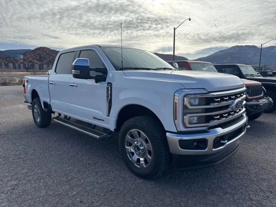 2024 Ford F-250 Lariat photo 1