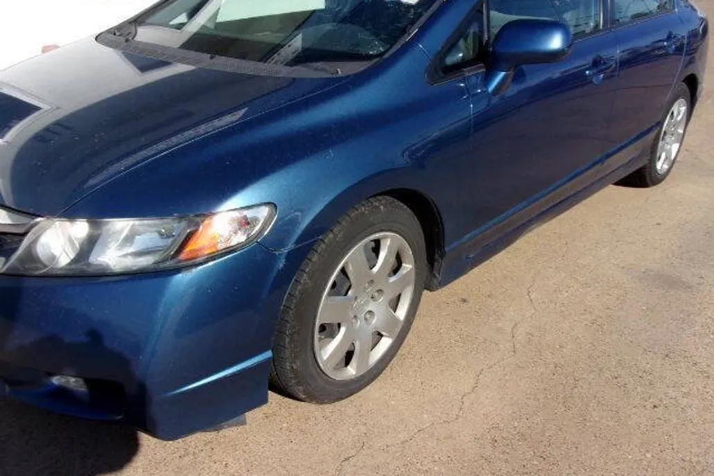 2009 Honda Civic LX photo 1