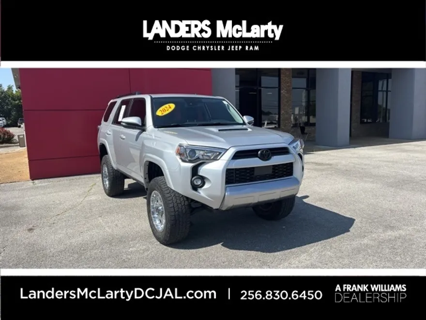 2024 Toyota 4Runner TRD Off-Road Premium photo 1