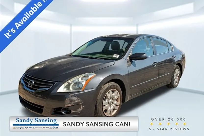 2010 Nissan Altima 2.5 photo 1