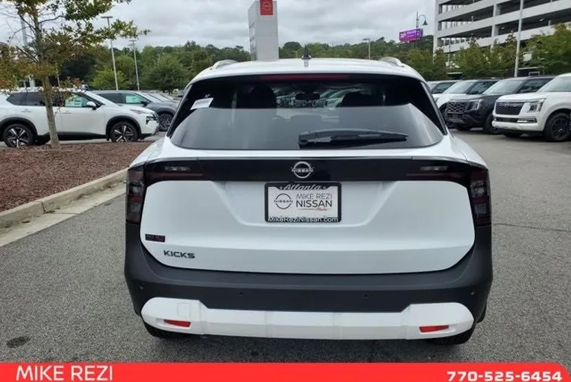 2026 Nissan Kicks SV photo 1