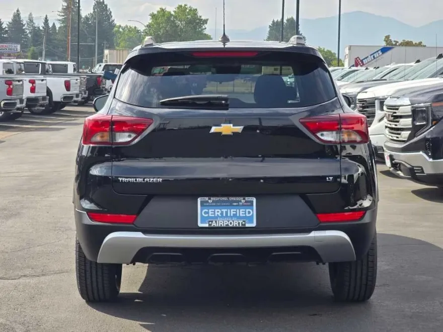 2023 Chevrolet Trailblazer LT photo 1
