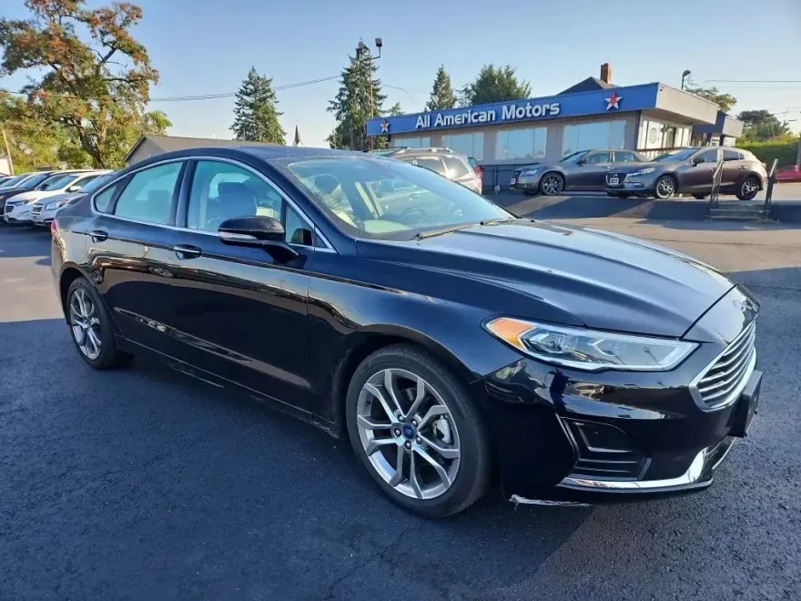 2019 Ford Fusion SEL photo 1
