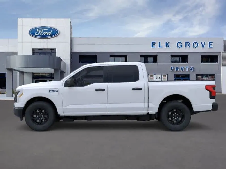 2025 Ford F-150 Lightning photo 1
