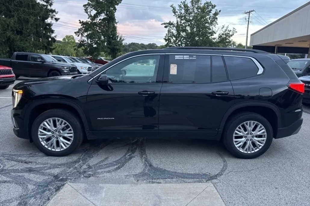 2024 Gmc Acadia Elevation photo 1