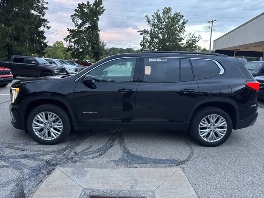 2024 Gmc Acadia Elevation photo 1