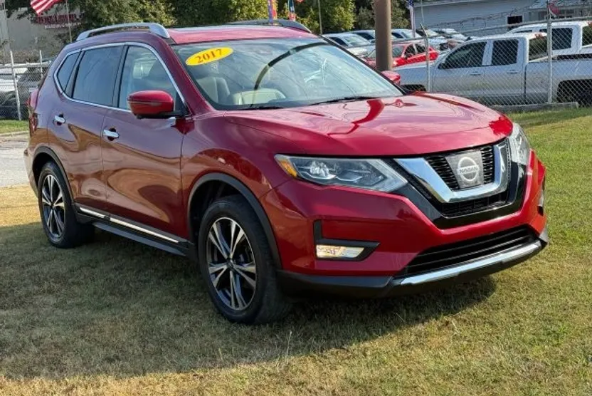 2017 Nissan Rogue SL photo 1