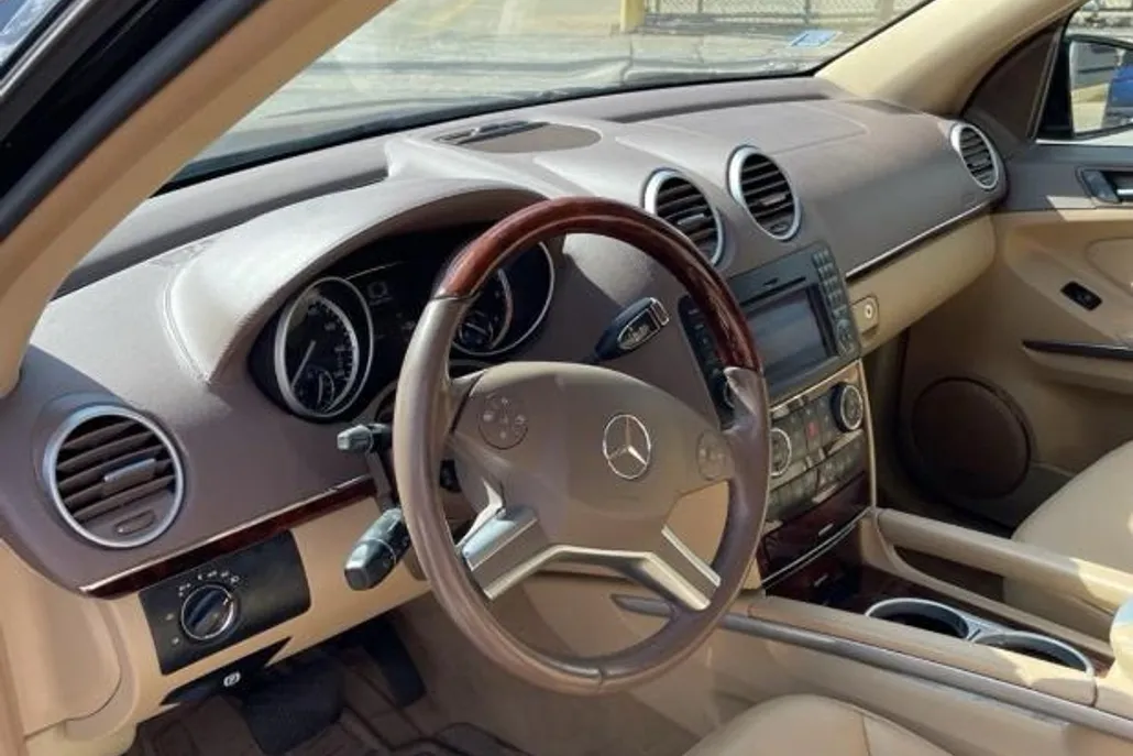 2011 Mercedes Benz GL 450 photo 1
