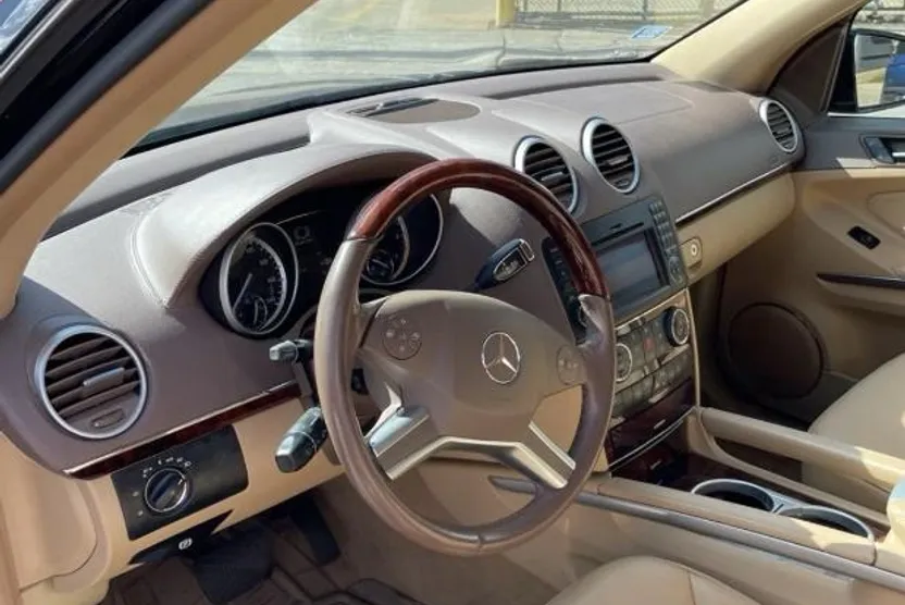2011 Mercedes Benz GL 450 photo 1