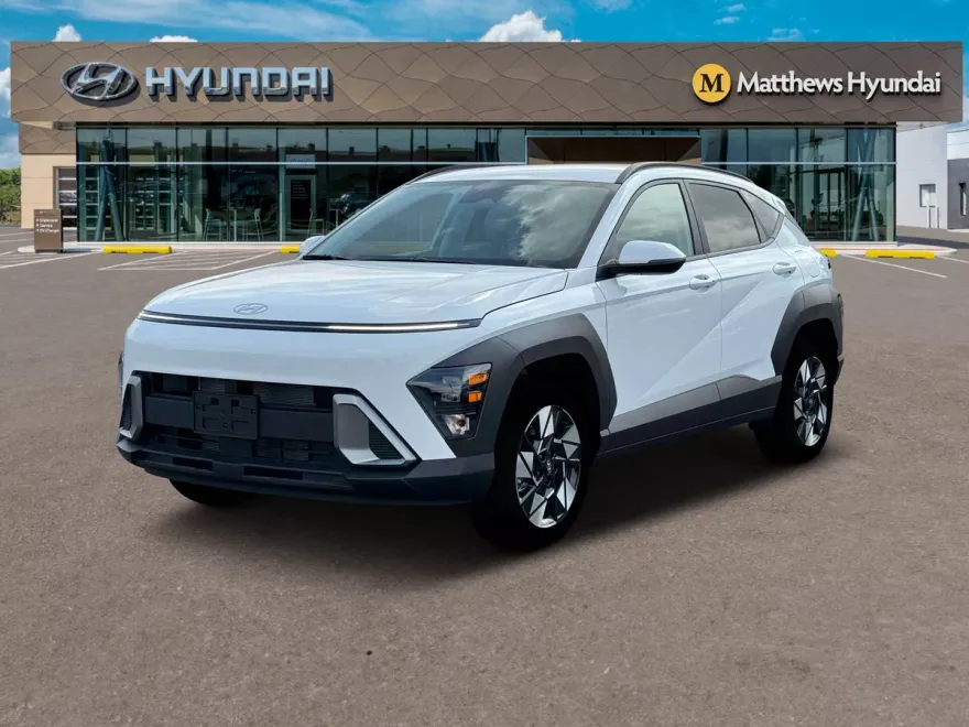 2025 Hyundai Kona SEL photo 1