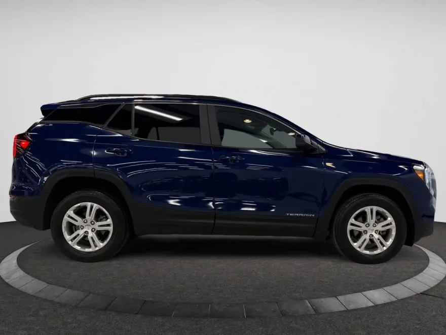 2022 Gmc Terrain SLE photo 1