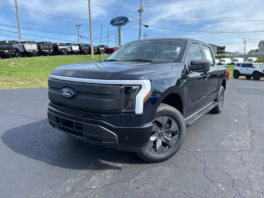 2025 Ford F-150 Lightning photo 1