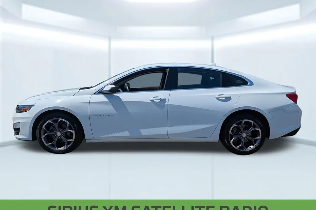 2023 Chevrolet Malibu 1LT photo 1
