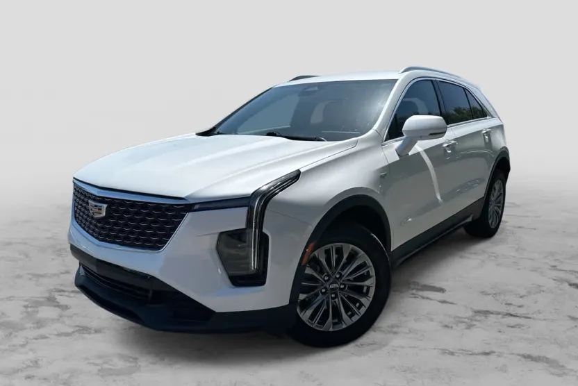 2024 Cadillac XT4 Premium Luxury photo 1
