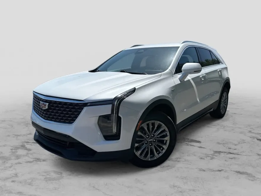 2024 Cadillac XT4 Premium Luxury photo 1