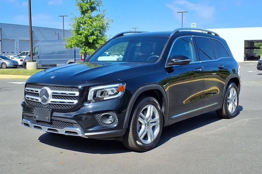 2023 Mercedes Benz GLB 250 4MATIC photo 1