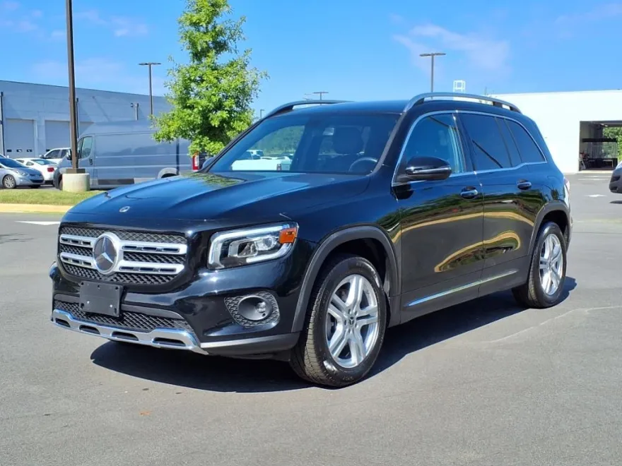 2023 Mercedes Benz GLB 250 4MATIC photo 1