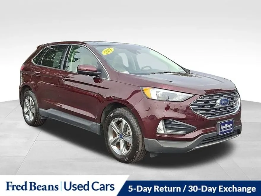 2022 Ford Edge SEL photo 1