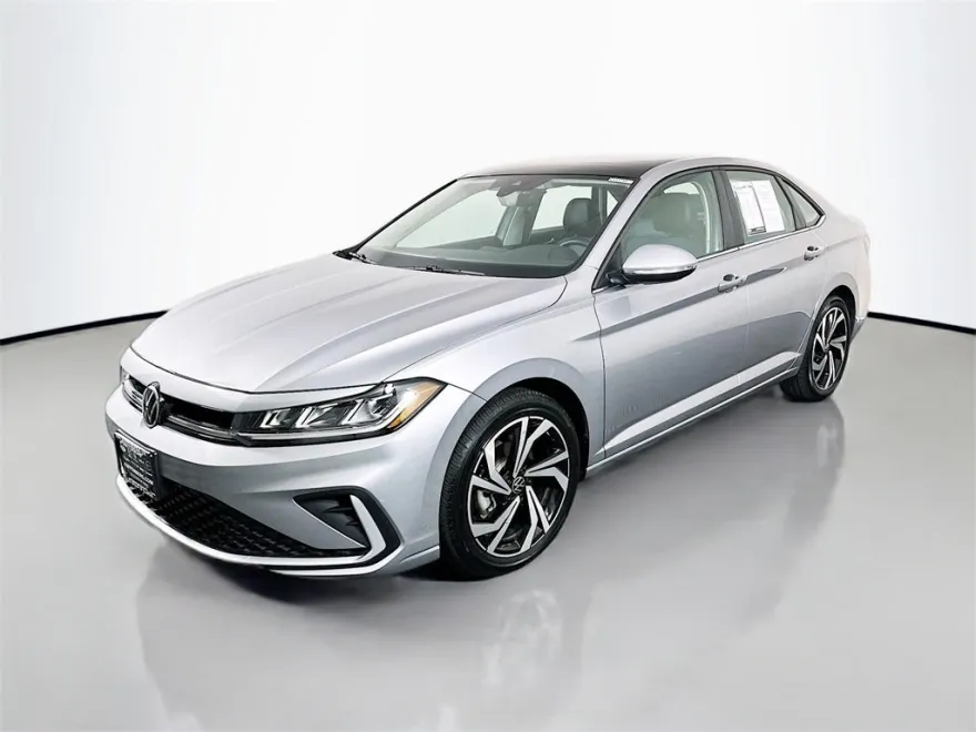 2025 Volkswagen Jetta SEL photo 1