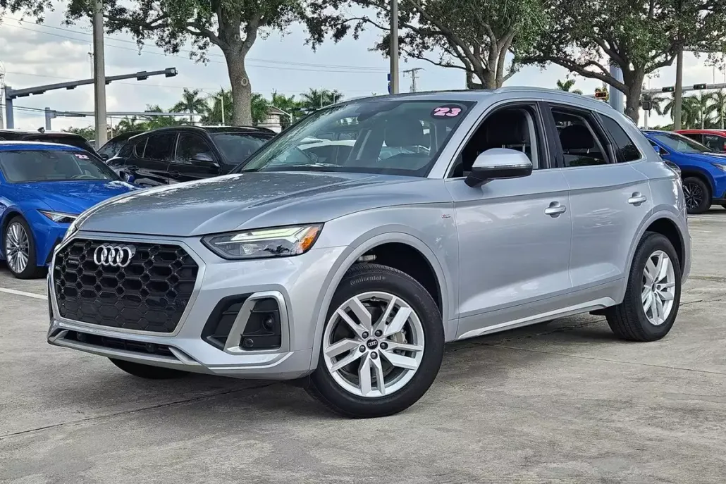 2023 Audi Q5 45 S line Premium photo 1