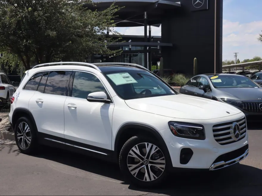 2026 Mercedes Benz GLB 250 photo 1