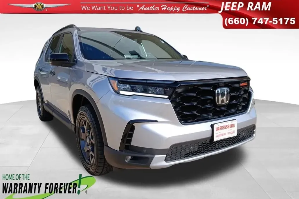 2025 Honda Pilot TrailSport photo 1