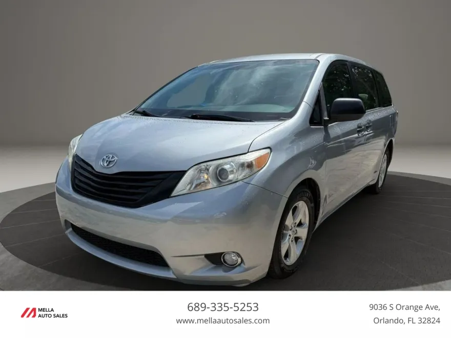 2015 Toyota Sienna L photo 1