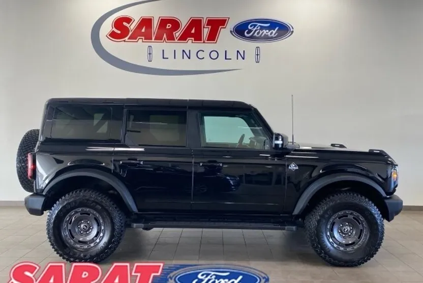 2024 Ford Bronco Outer Banks photo 1