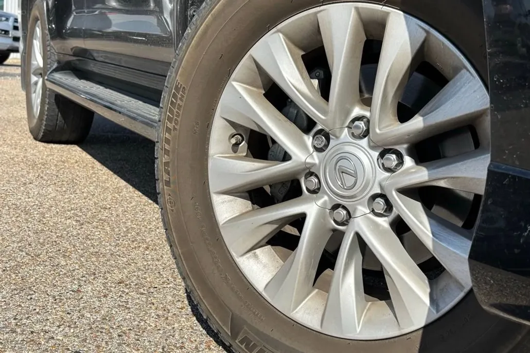 2023 Lexus GX 460 photo 1