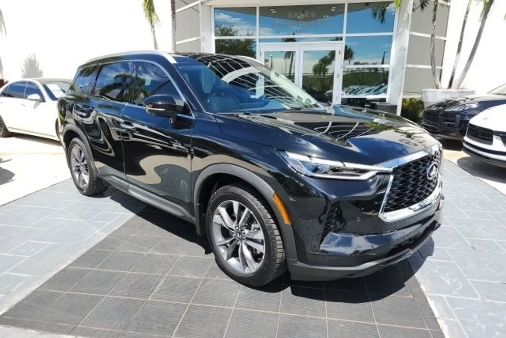 2023 Infiniti QX60 Luxe photo 1