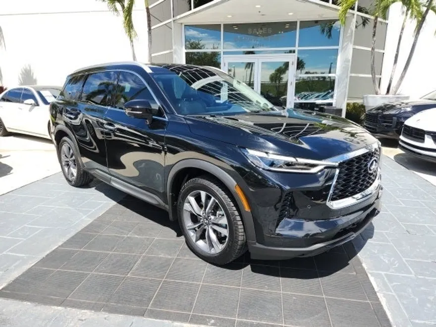 2023 Infiniti QX60 Luxe photo 1