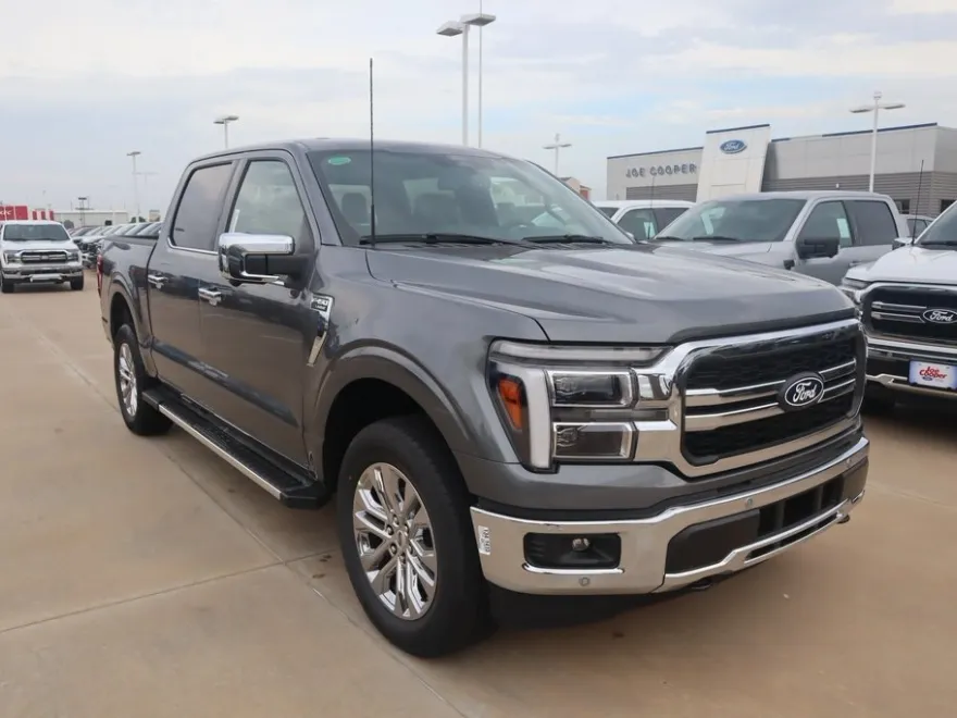 2025 Ford F-150 Lariat photo 1