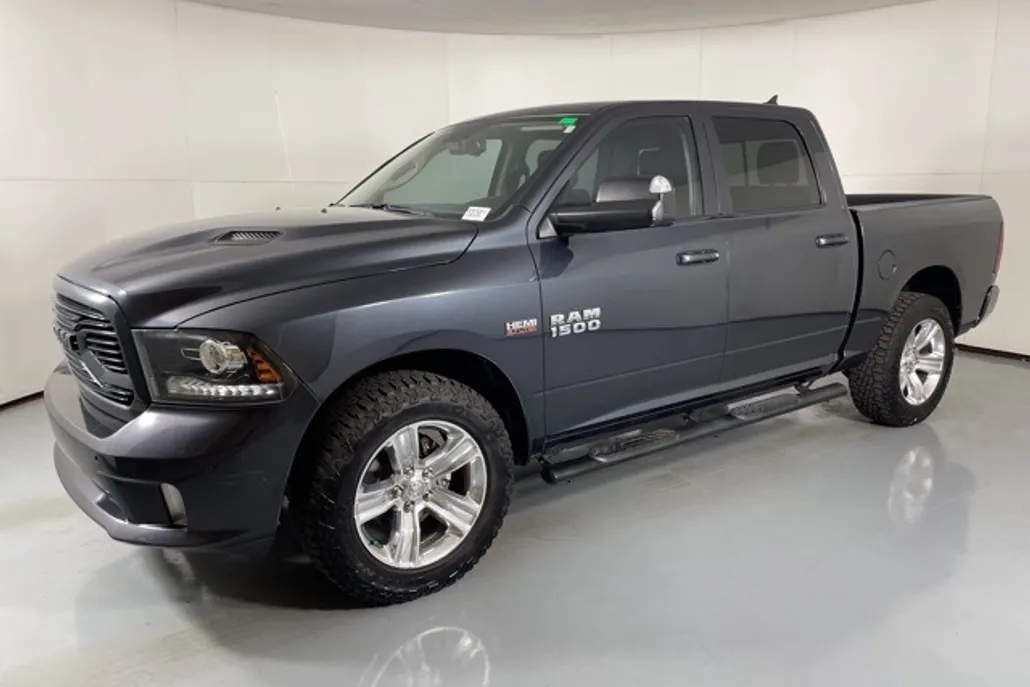 2018 Ram 1500 Sport photo 1