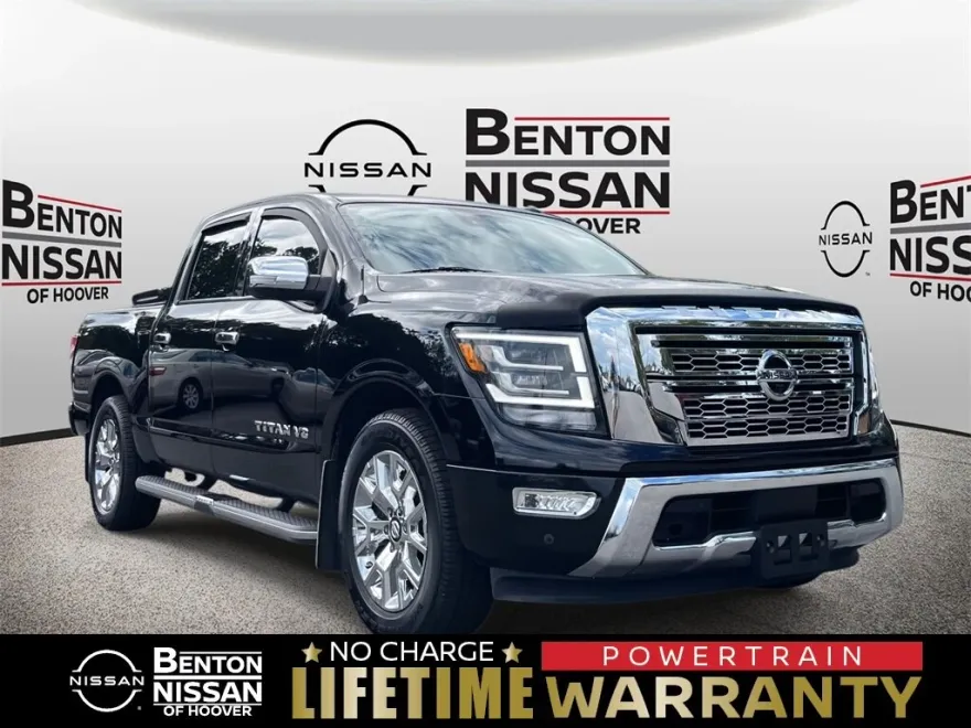 2020 Nissan Titan SL photo 1