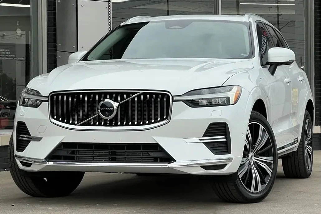 2022 Volvo XC60 Recharge T8 Inscription photo 1