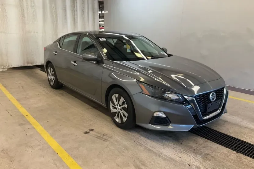 2022 Nissan Altima 2.5 S photo 1