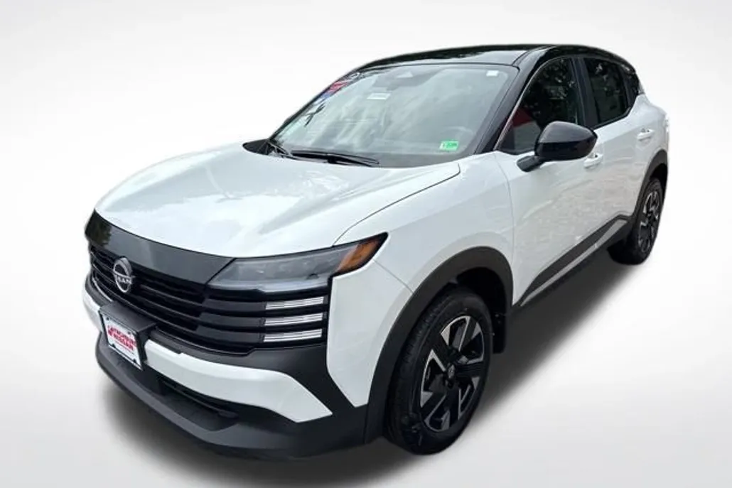 2025 Nissan Kicks SV photo 1