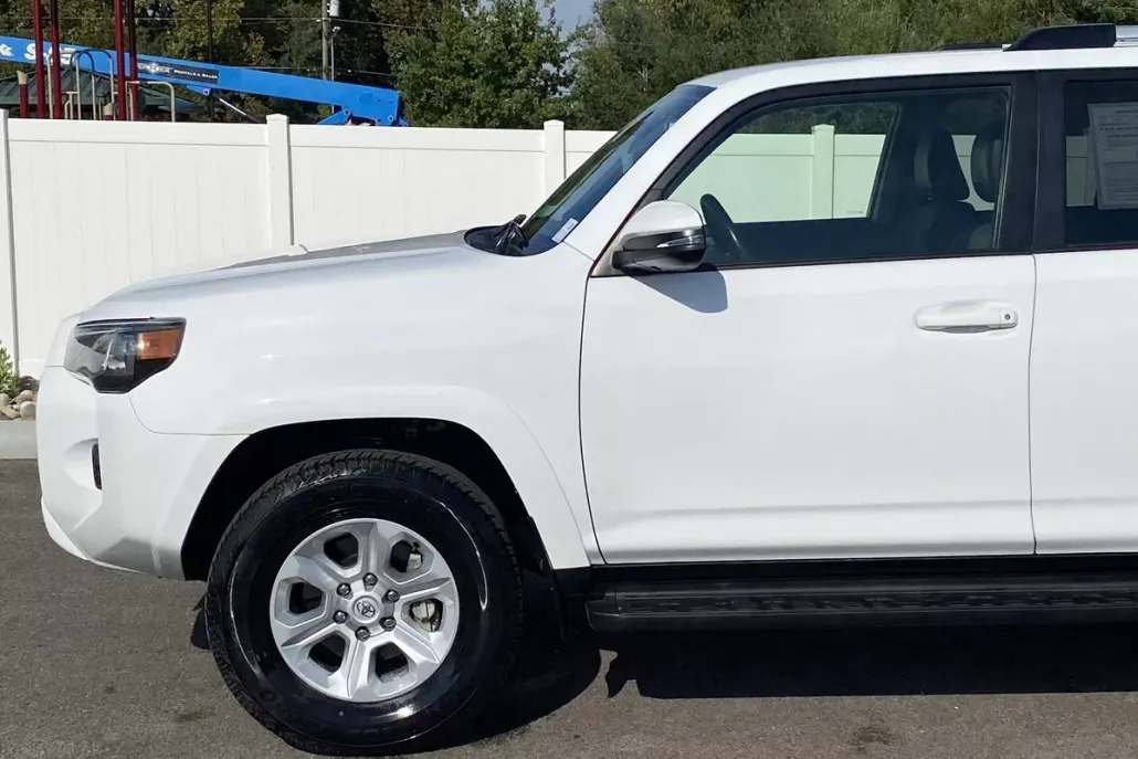 2024 Toyota 4Runner SR5 Premium photo 1