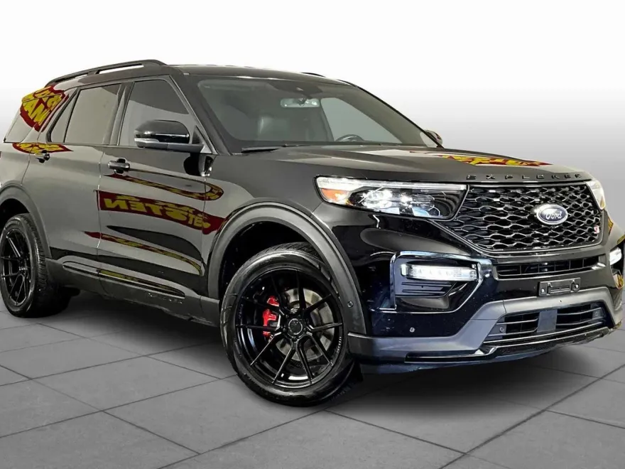 2020 Ford Explorer ST photo 1